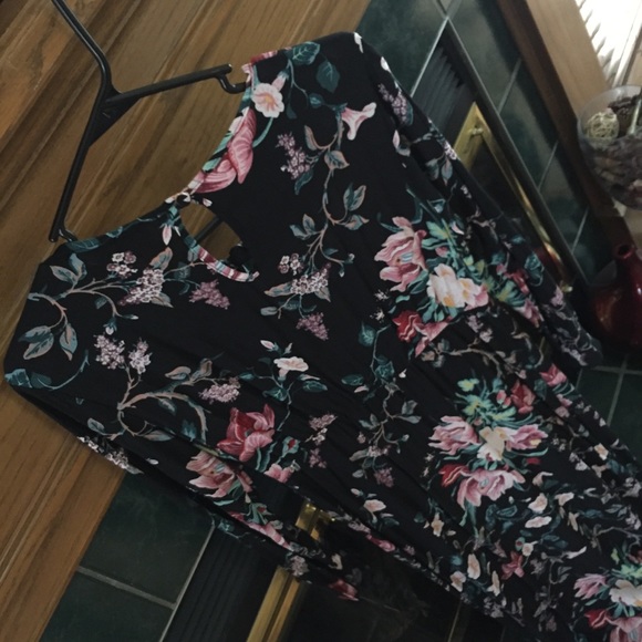 Long Floral Maxi Dress - Picture 3 of 4